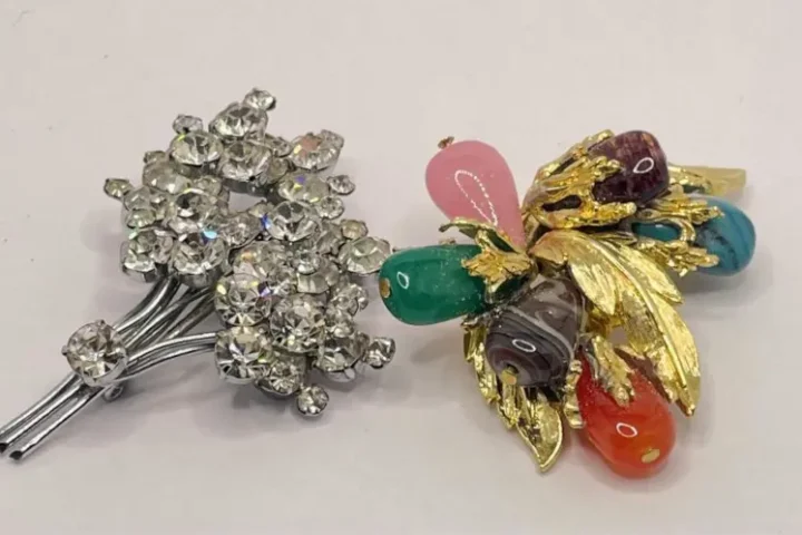 Broches con piedras semipreciosas Broches con piedras semipreciosas